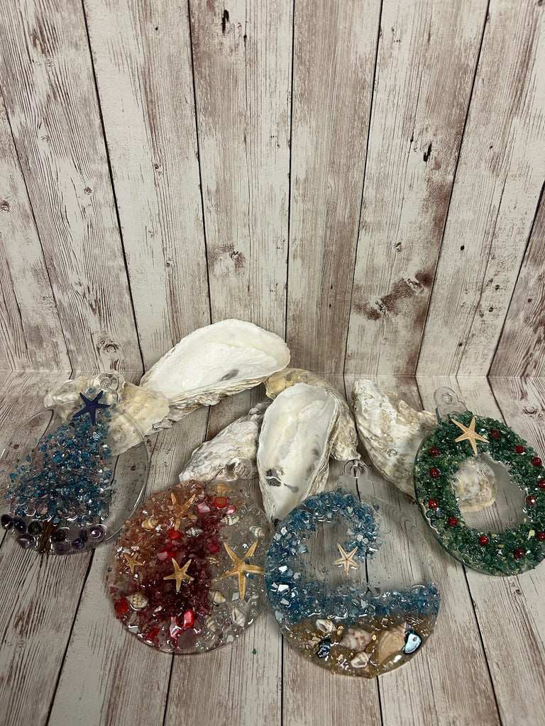 11/15/24 6:00pm Crushed Glass Ornaments, Snow Globes & Trees